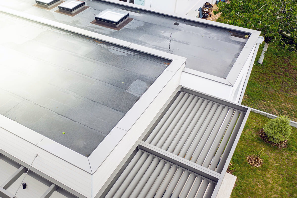 We handle various flat roofs, offering specialized materials for residential and commercial.